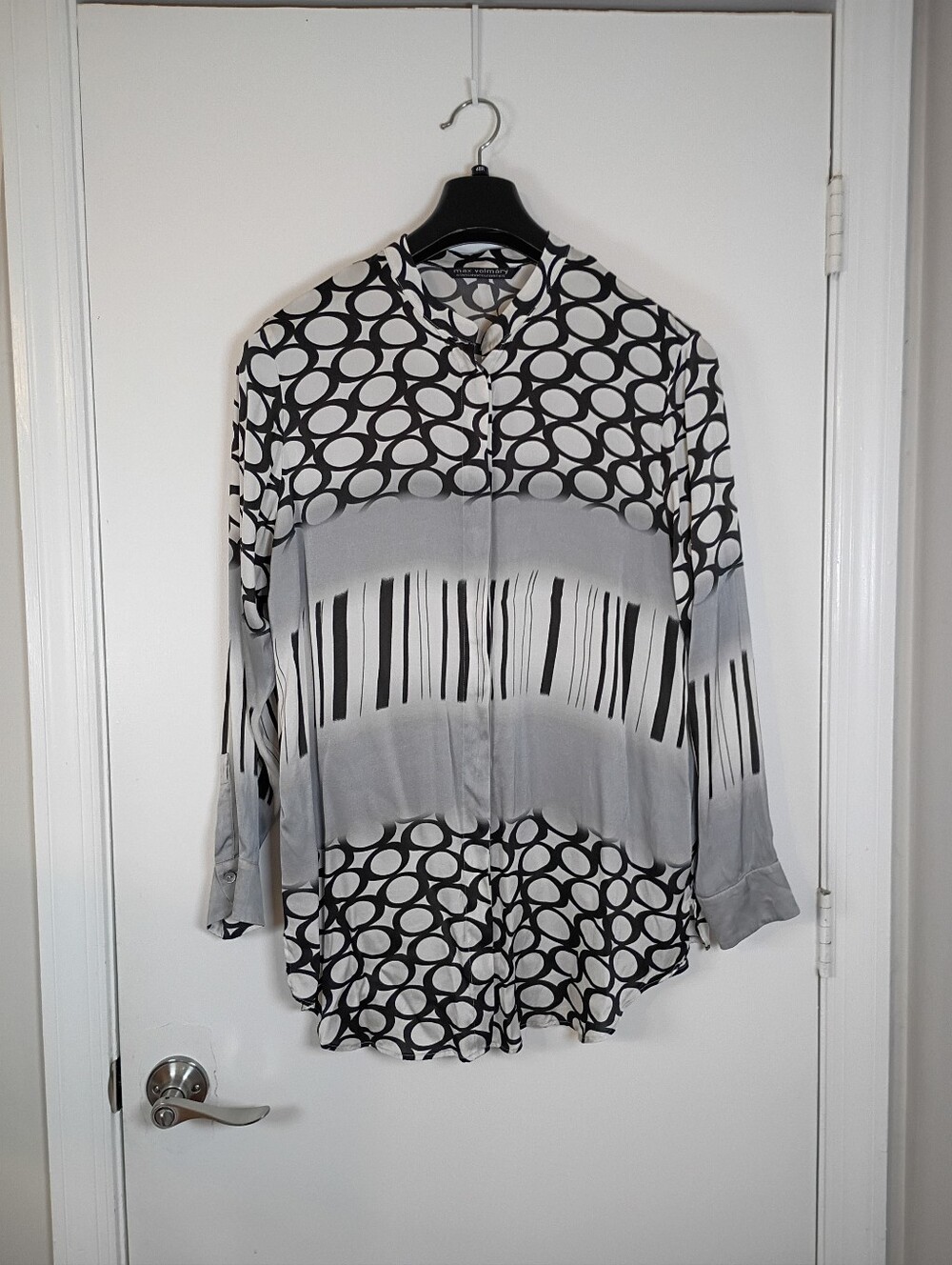 Max Volmary Women's Silk Long Sleeves Size 14 Black & White Button Up Shirt